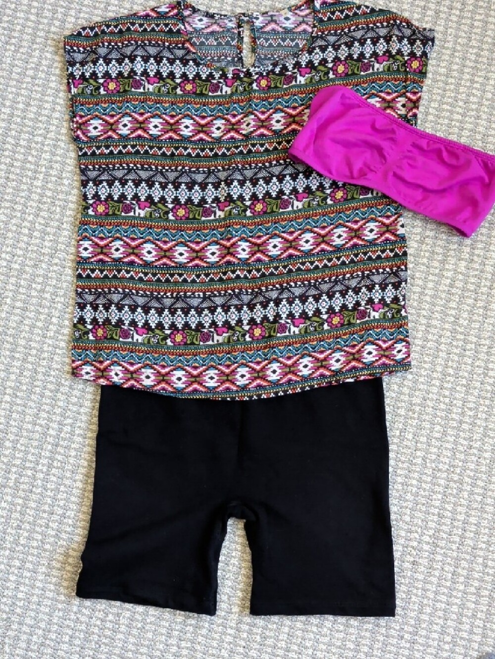Women's Multicolor Aztec Floral Short Sleeve Blouse M & BIKE SHORT 3 PIECE SET
